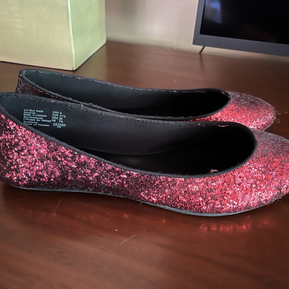Ombre Red and Black Glitter Flats; Never Worn